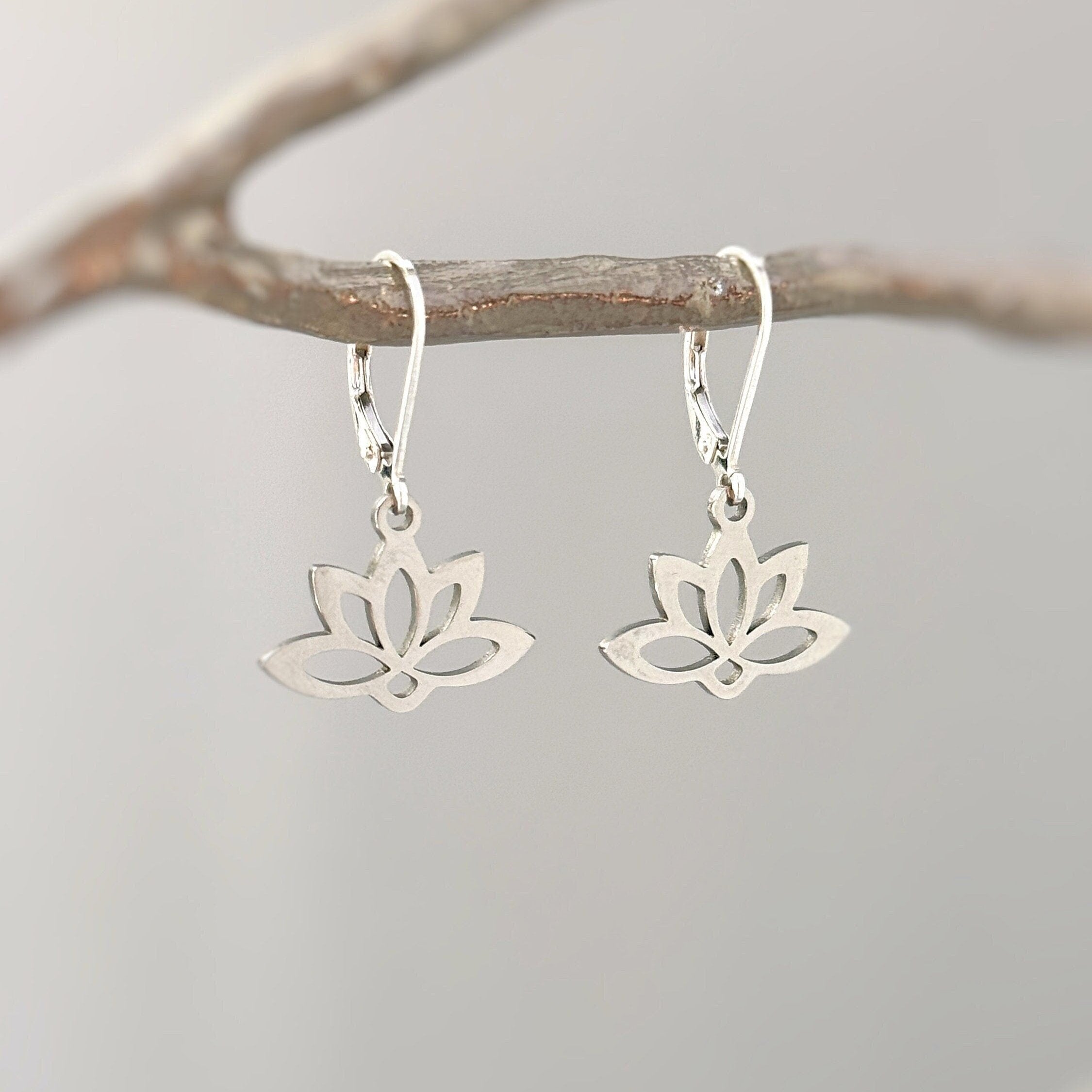 lily flower jewellery Silver Water lily Floral Earrings dangle Ear Wire / Gold
