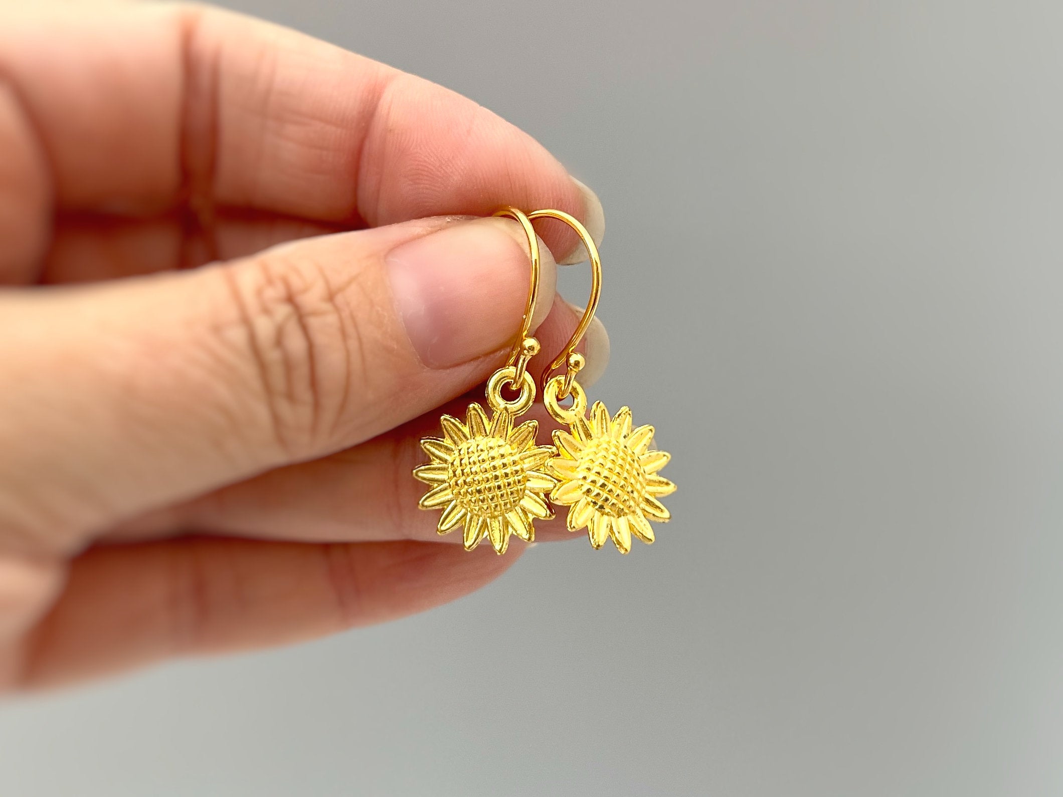 Sunflower Earrings dangle Gold Boho dangling flower earrings for women lightweight unique floral Summer Sunflower jewelry for wedding