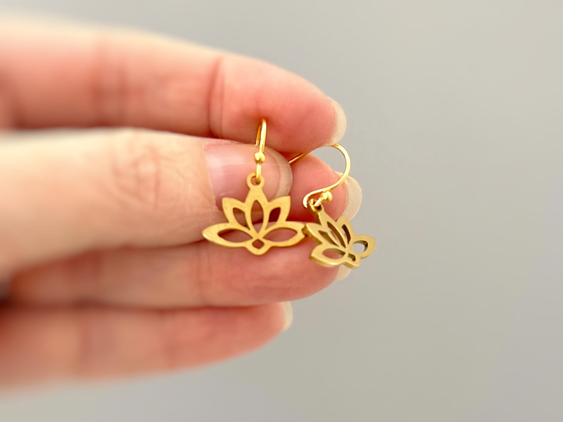 Silver Water lily Floral Earrings dangle