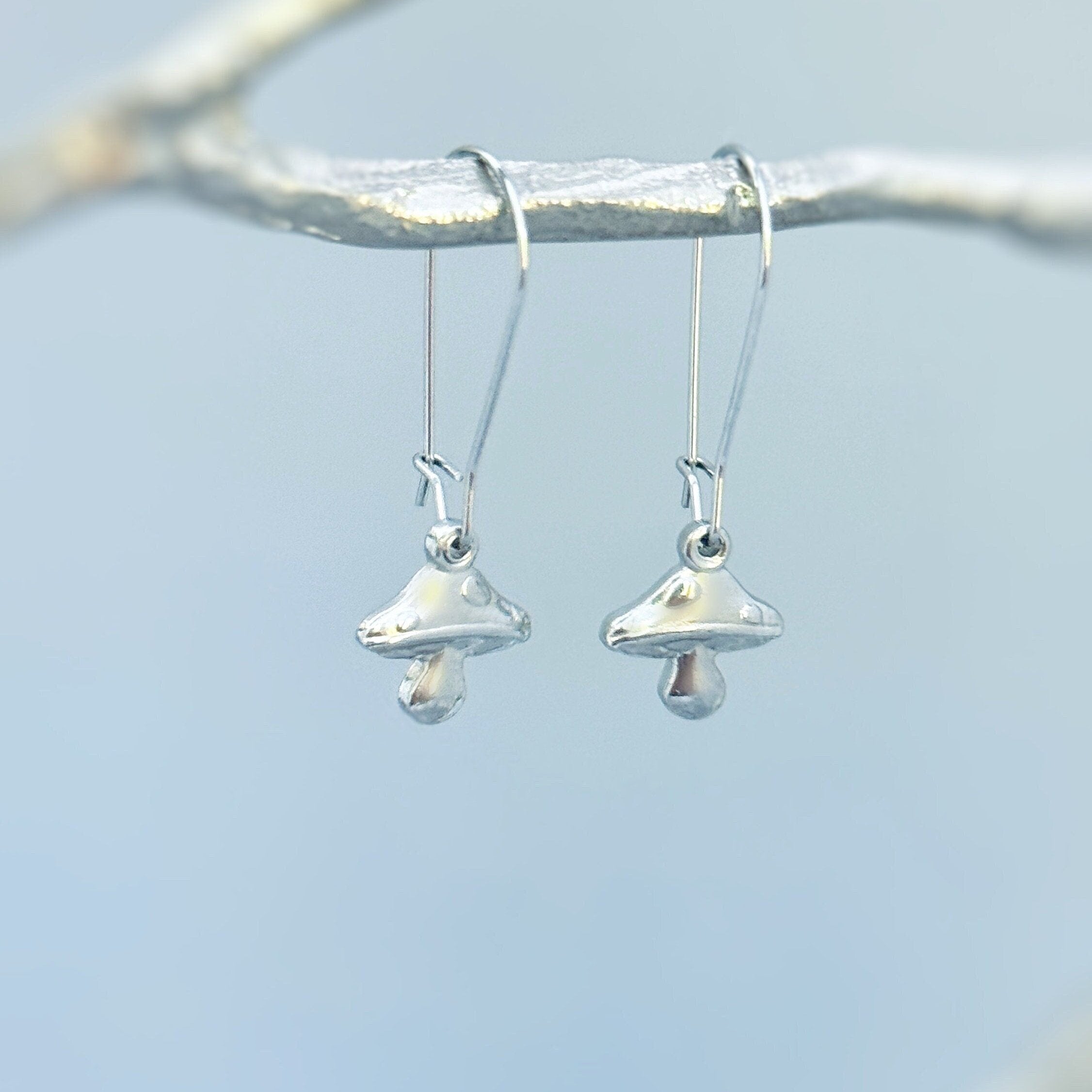 Unique Mushroom dangle Earrings in Silver or Gold. Fun gift for plant lovers. Fun Cottagecore jewelry for nature lovers