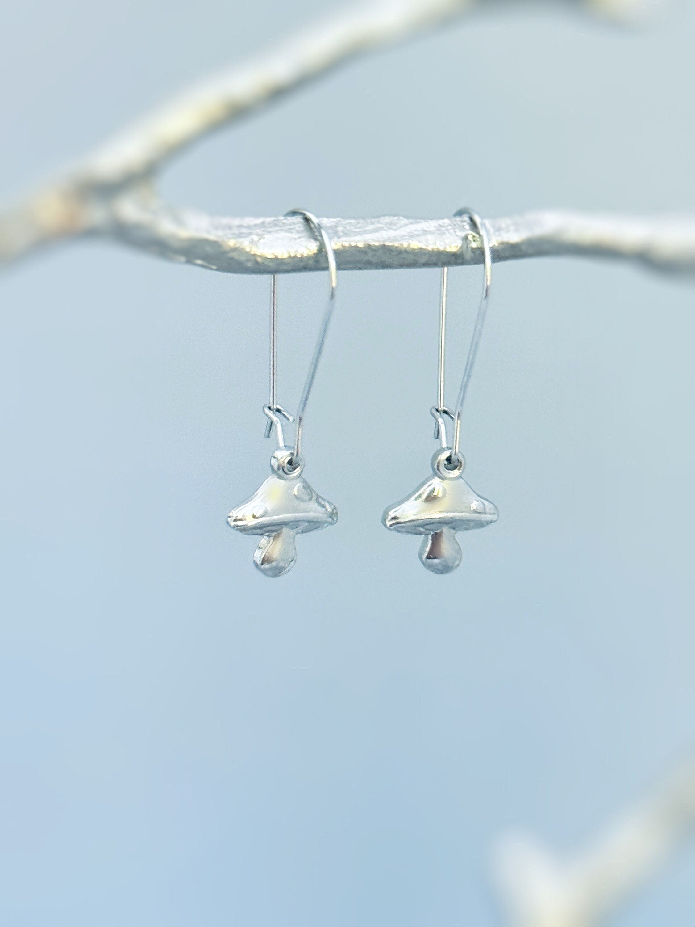 Unique Mushroom dangle Earrings in Silver or Gold. Fun gift for plant lovers. Fun Cottagecore jewelry for nature lovers