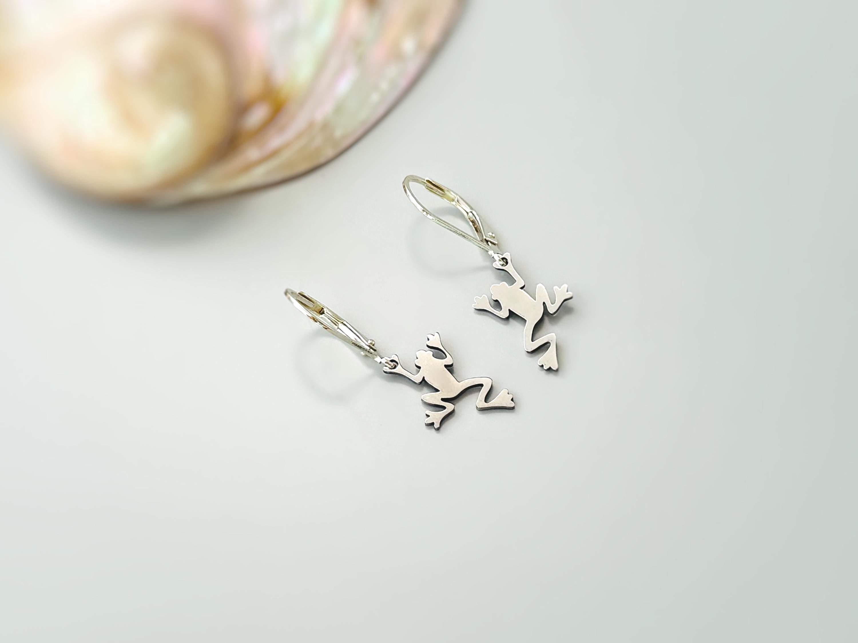 Frog Earrings dangle silver handmade animal jewelry unique whimsical fun gift for nature animal lovers, sister, bff, roommate friend