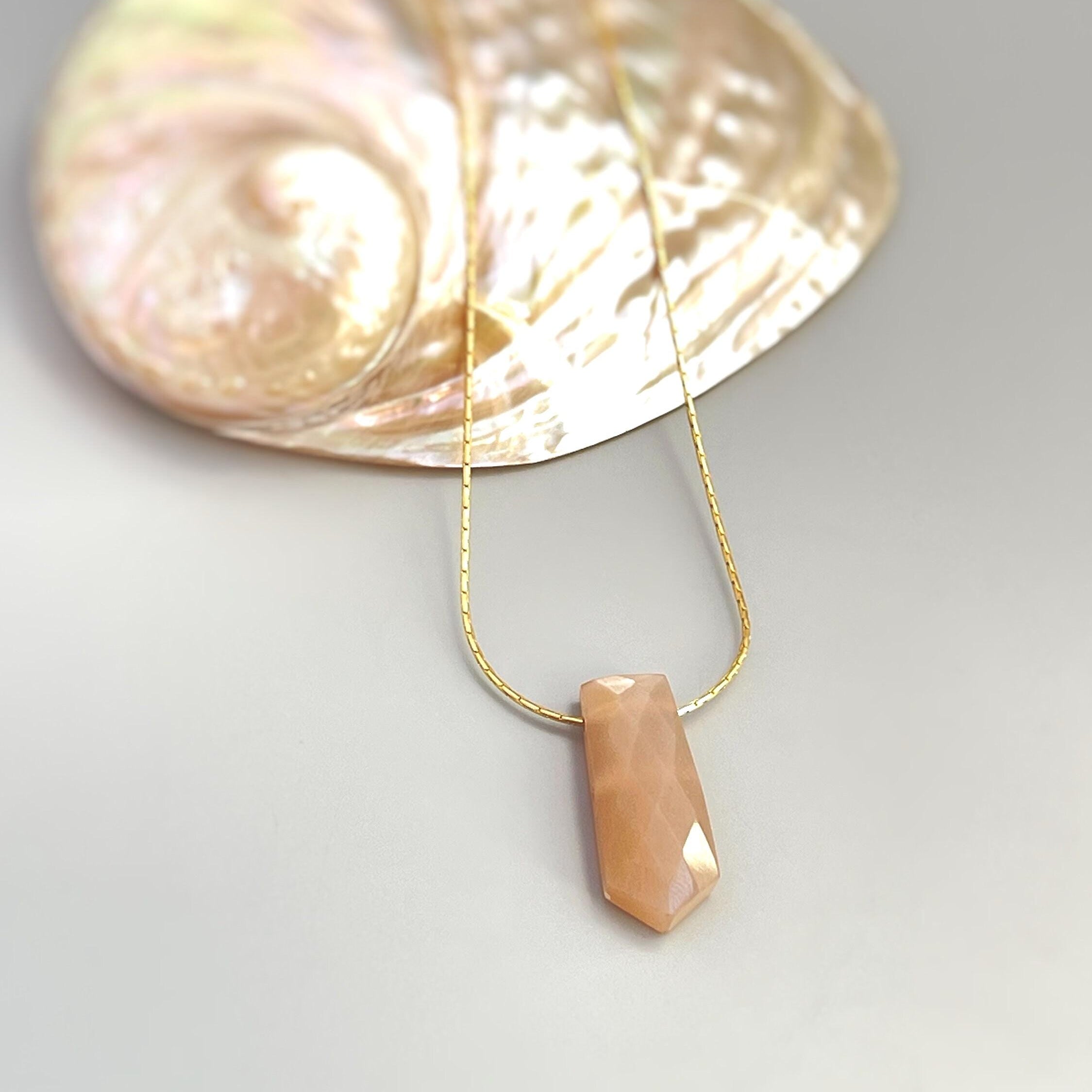 Dainty Peach Moonstone Choker necklace