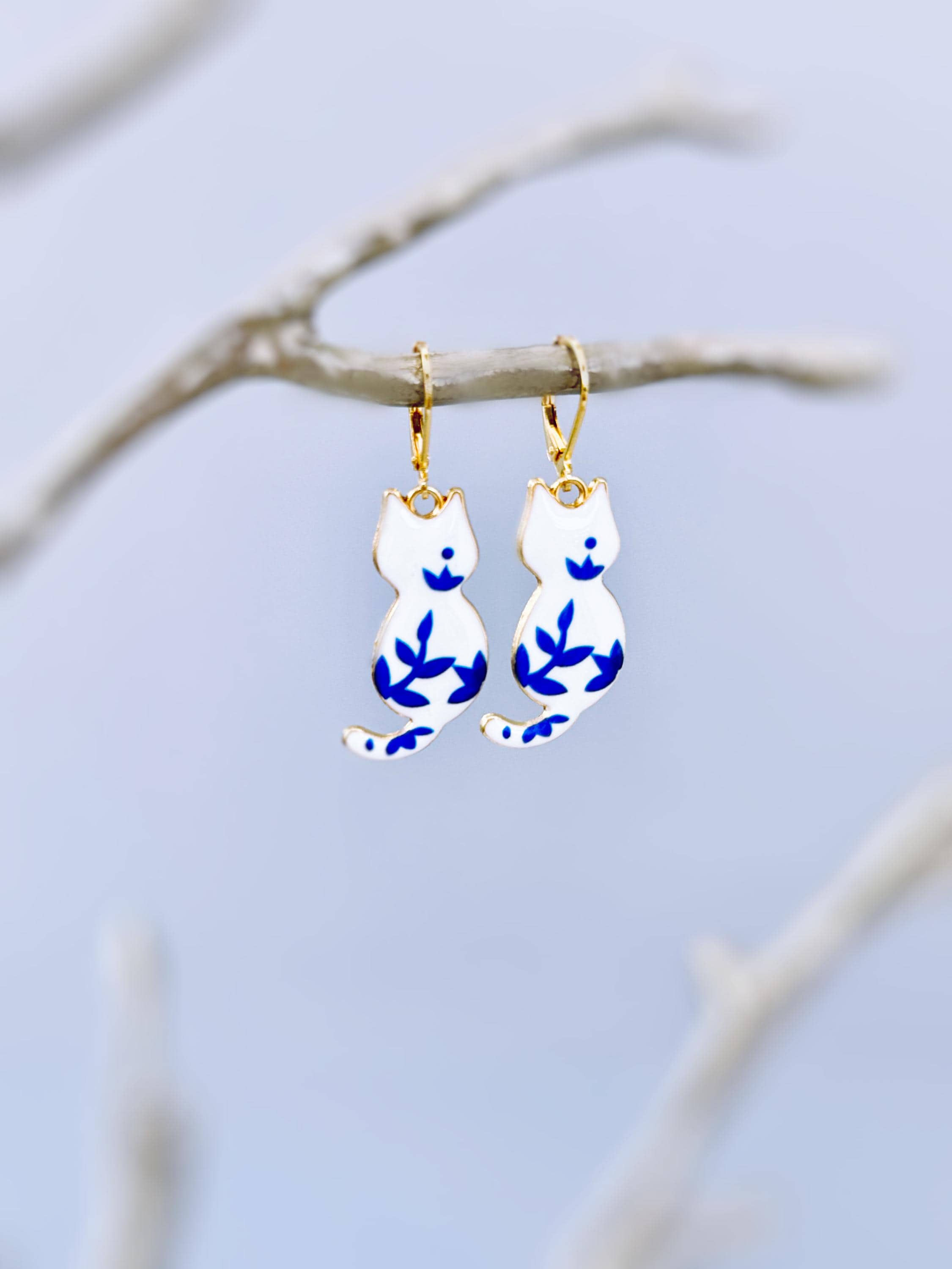 White Cat Earrings gold dangle Cat Jewelry, Gold Leverbacks, Blue Porcelain Earrings Chinoiserie style Cat Lover Gift for veterinarians, vet