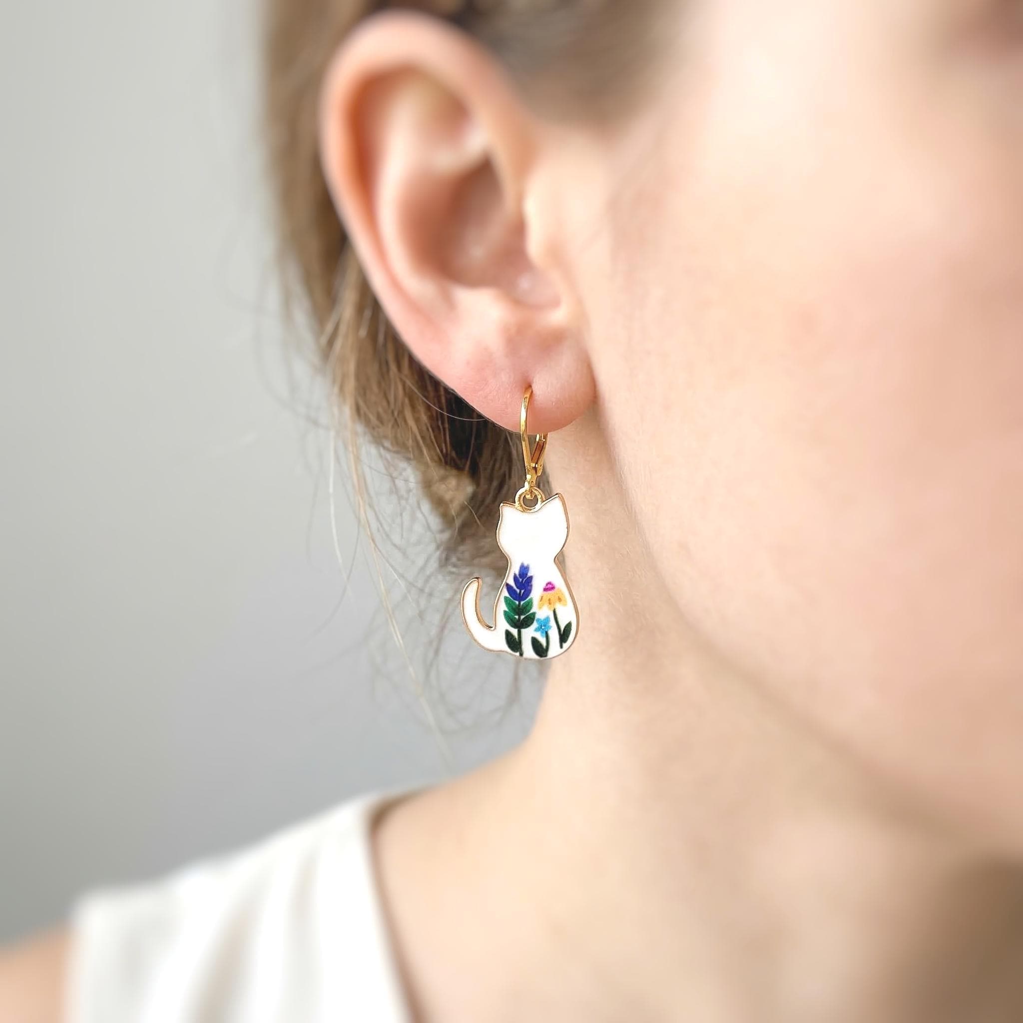 White Cat Earrings dangle cute Cat Jewelry, Gold Leverbacks, white floral flower Earrings style Cat Lover Gift for gardeners, moms, vets bff