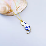White Cat Necklace Gold Cute Cat Floral Jewelry for women flower pendant Cat Lover Gift for mothers day, moms, veterinarians, vet techs