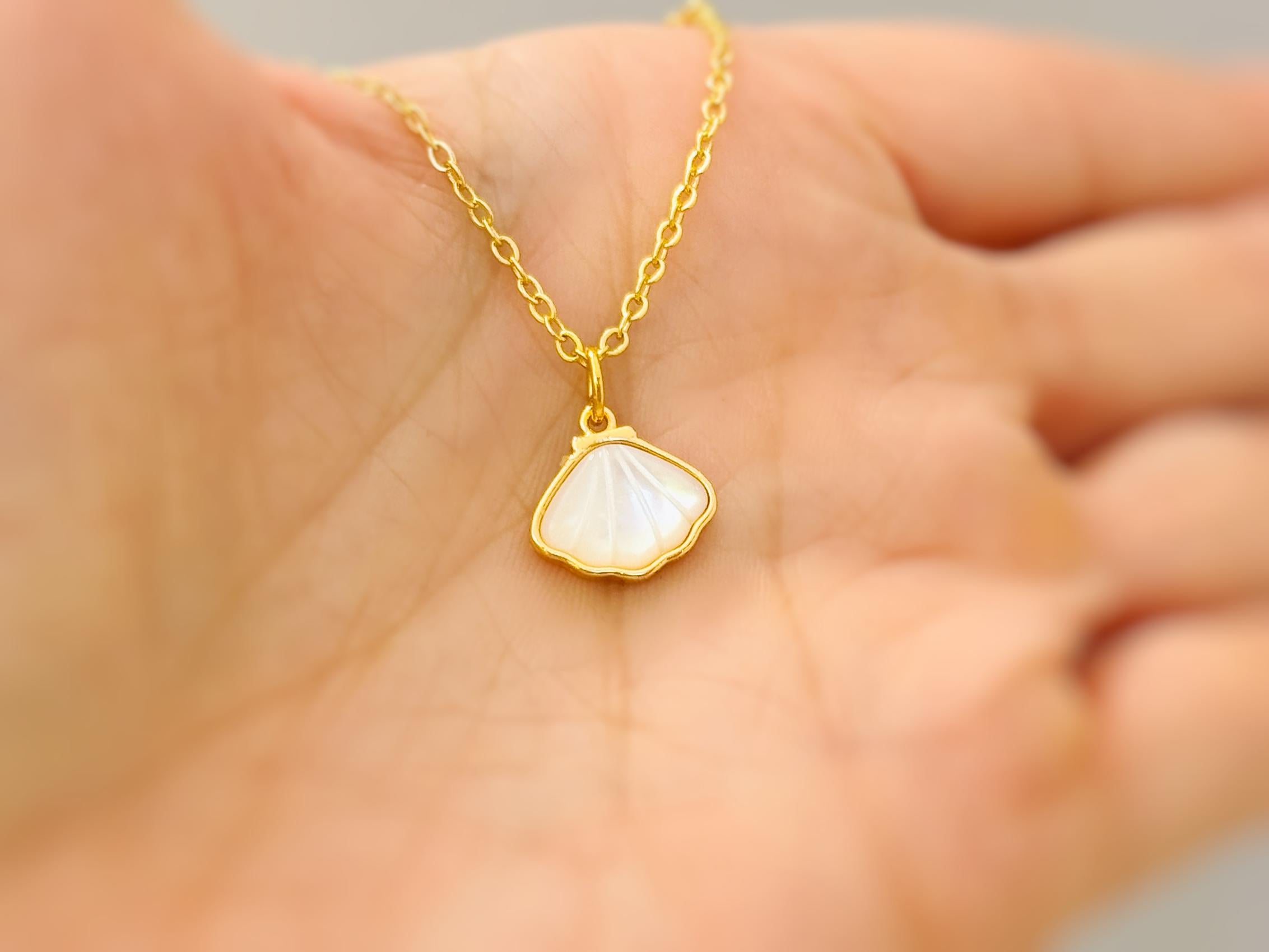 Mother of Pearl Shell Necklace Gold Summer Jewelry June Birthstone Nautical Ocean Coastal Beach Jewelry Gift for Her Shell Pendant for women