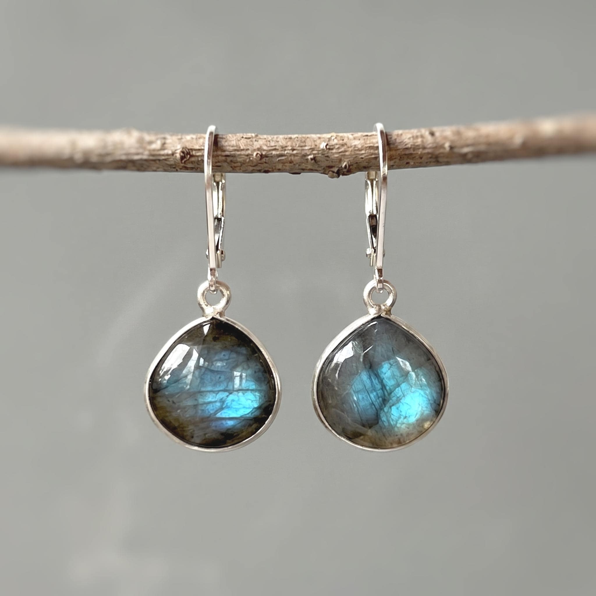 Labradorite earrings Sterling Silver Lever back Labradorite dangle earrings Elegant Dangly Labradorite Jewelry Ear Wires gift for wife