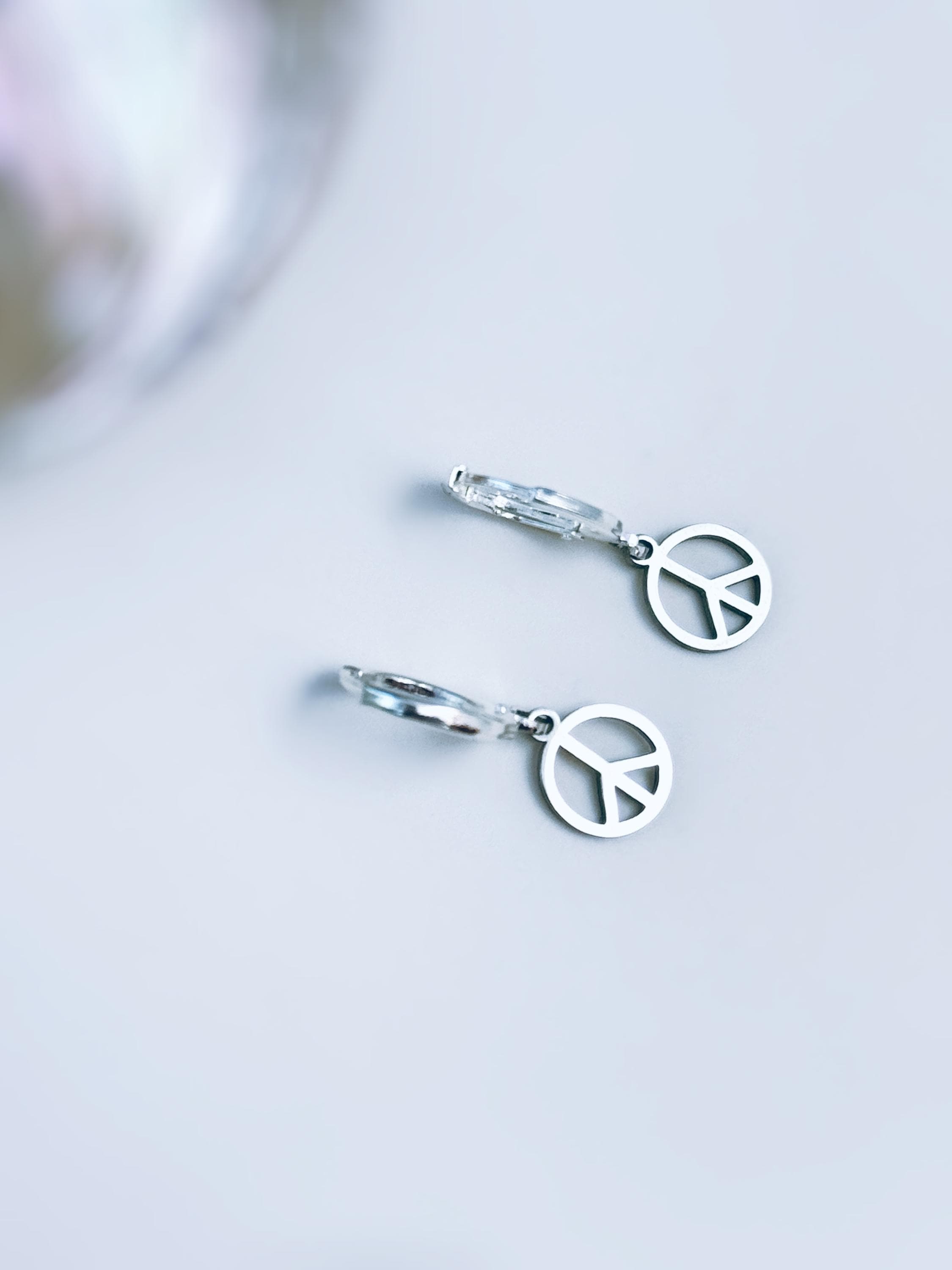 Dainty Peace Sign Huggie Hoop Earrings, Silver Dangle Minimalist Boho 90s Jewelry, Hippie Chic Love and Peace Festival Earrings for her