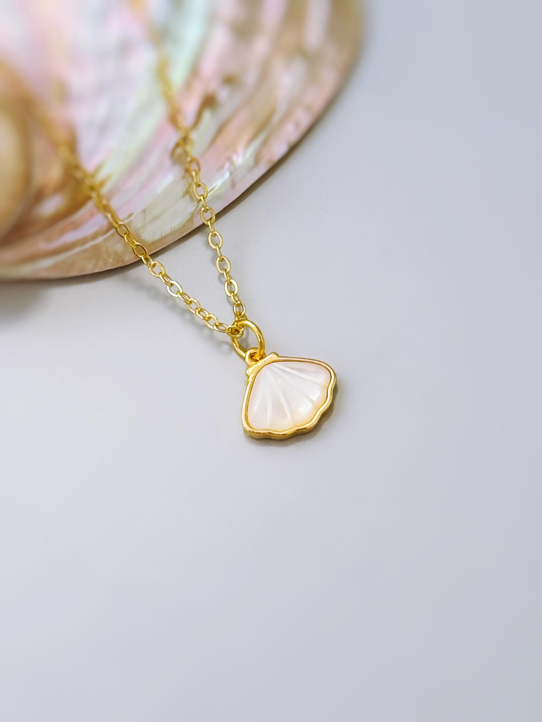 Mother of Pearl Shell Necklace Gold Summer Jewelry June Birthstone Nautical Ocean Coastal Beach Jewelry Gift for Her Shell Pendant for women