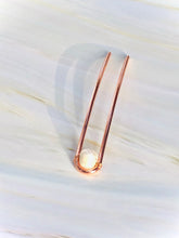 Load image into Gallery viewer, Rose Gold Baroque Pearl Hair Pin, Wedding Hair Pin Bridal Hair Pin