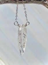 Load image into Gallery viewer, Elegant Silver Marquis Quartz Feather necklace