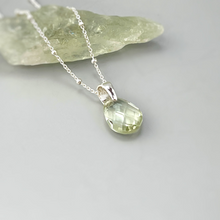 Load image into Gallery viewer, a necklace with a green stone hanging from it