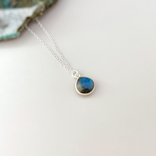 Load image into Gallery viewer, Boho Labradorite Necklace for Women on simple chain